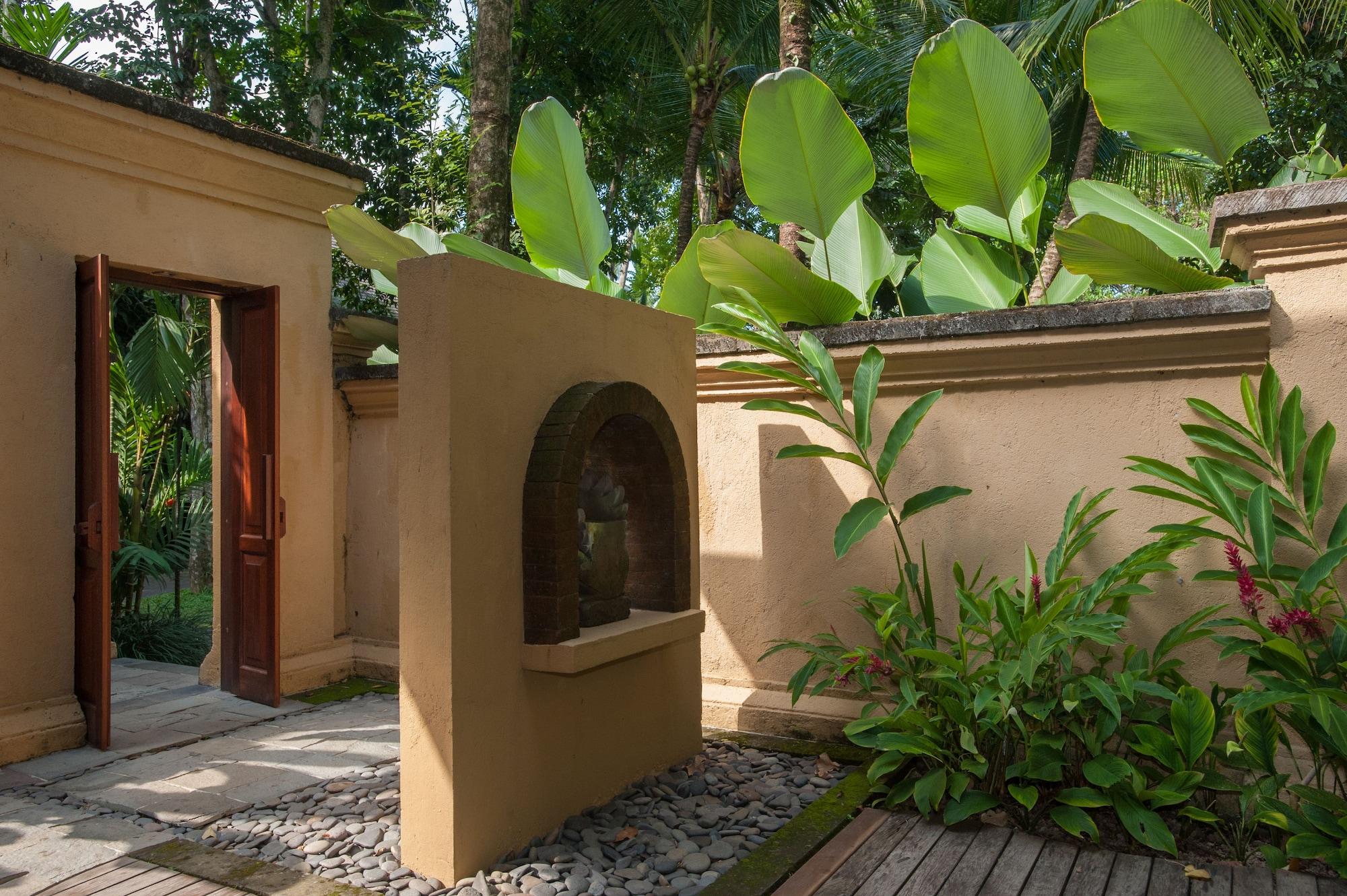 Komaneka At Tanggayuda Ubud Екстериор снимка